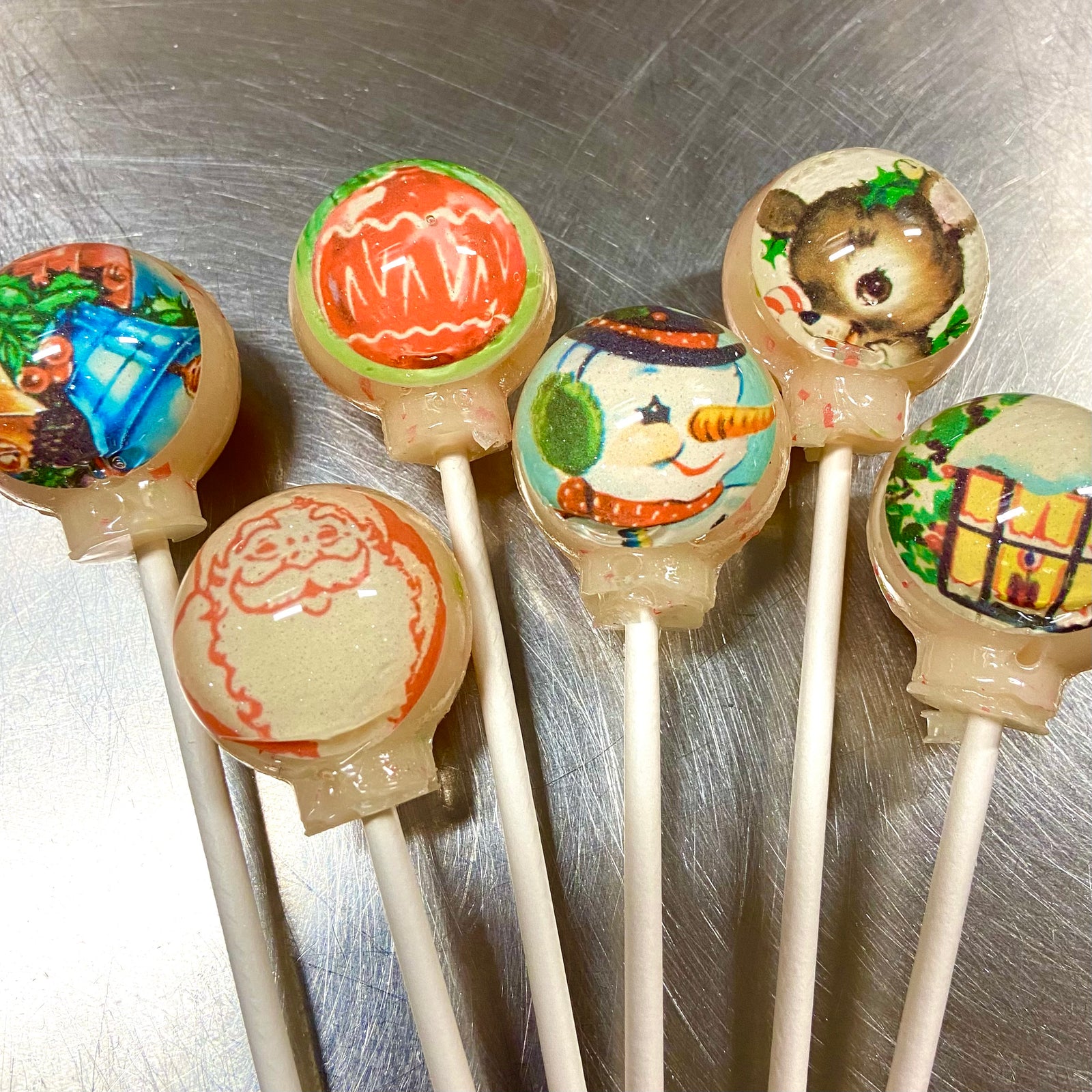 Vintage Christmas Scene Lollipops 6-piece set by I Want Candy!