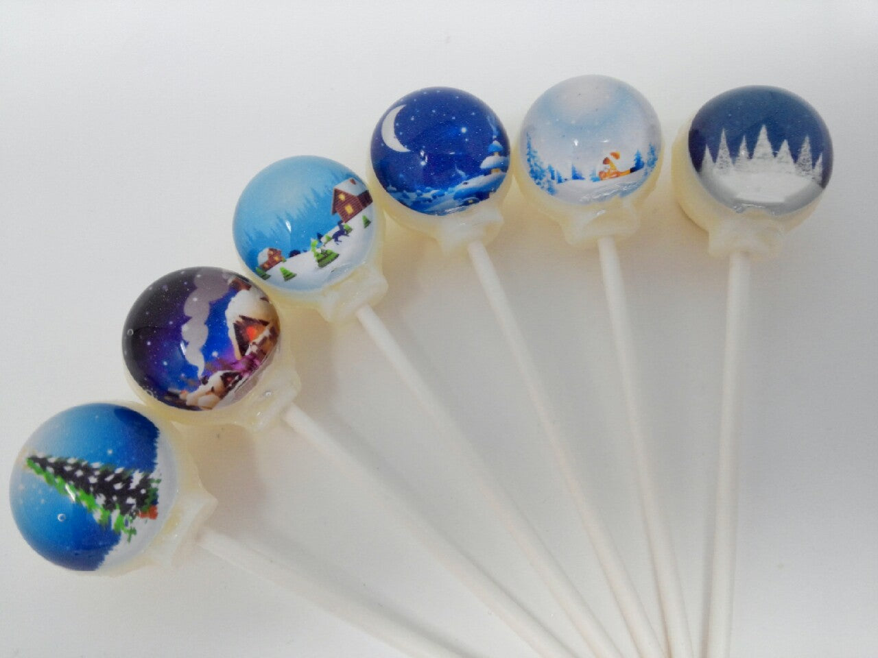 Winter Scene Lollipops 6-piece set by I Want Candy!