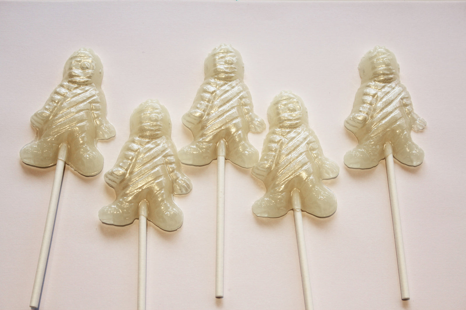 Mummy Shaped Lollipops 6-piece set by I Want Candy!