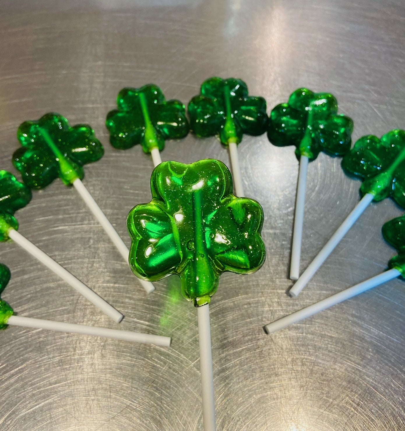 Shamrock Lollipops 12-piece set by I Want Candy!
